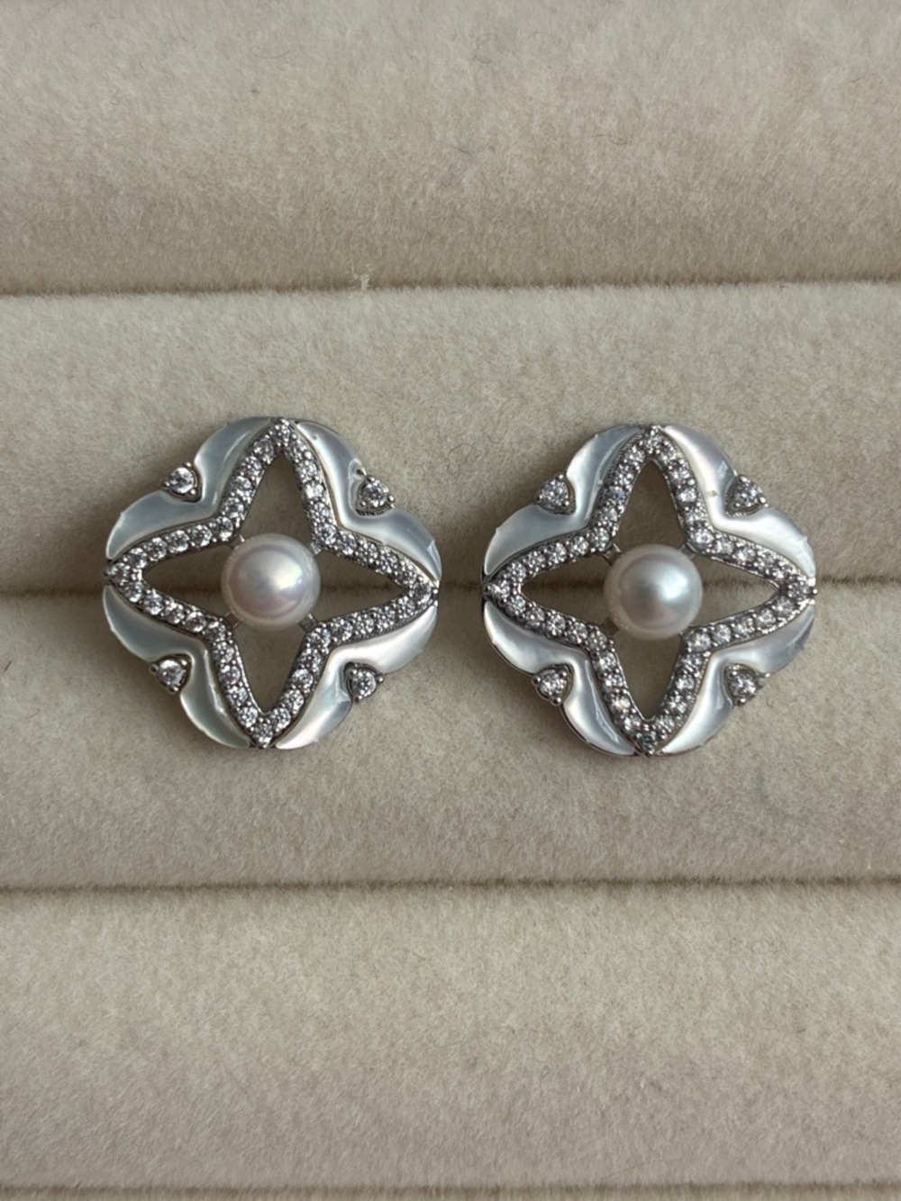 Elegant Gold and White Pearl Earrings